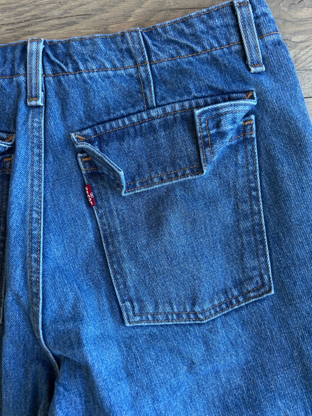 Levi’s ‘94 Baggy Denim Cargo Pants - Picture 9 of 9